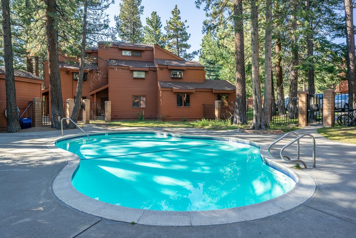 3392 Chateau Road, Unit 2 Mammoth Lakes, CA 93546 - Photo 37 of 43