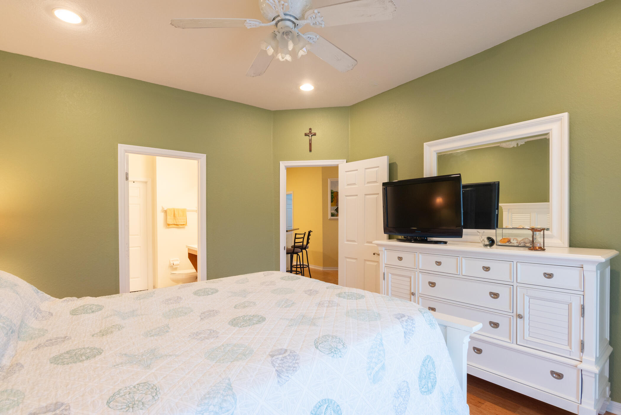 1600 Southeast Sheffield Terrace, Unit 201 Stuart, FL 34994 - Photo 18 of 28 Photo 18