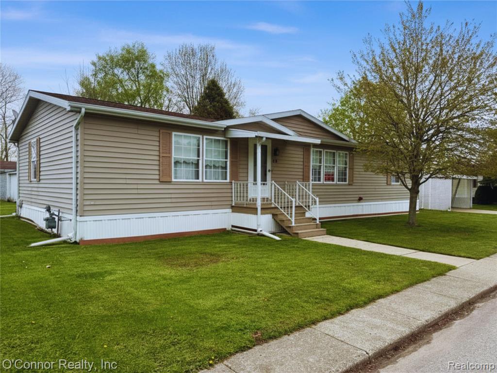 3333 Ravenswood Road, Unit 61 Marysville, MI 48040 - Photo 1 of 18