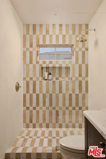 $2,499,000 | 7854 Truxton Avenue, Los Angeles, CA 90045