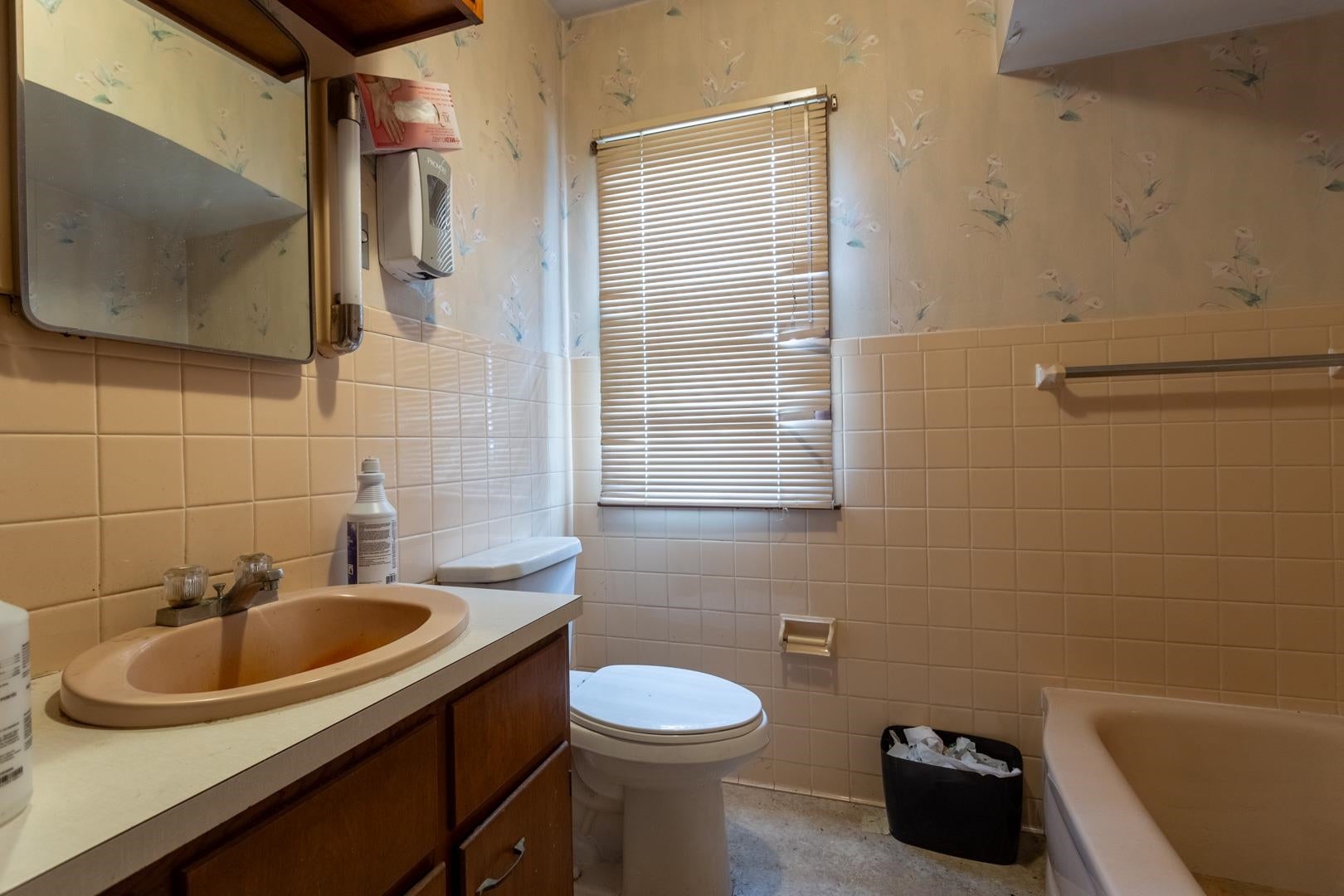 5135 Asbury Road Dubuque, IA 52002 - Photo 6 of 12 Gallery Image 6