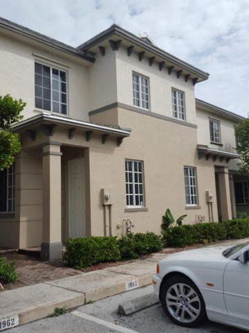 1985 Freeport Drive, Unit 5108 Riviera Beach, FL 33404 - Photo 2 of 12 20160325162502092601000000-o