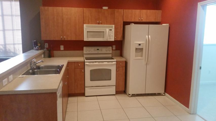 1985 Freeport Drive, Unit 5108 Riviera Beach, FL 33404 - Photo 4 of 12 20160325162557024873000000-o