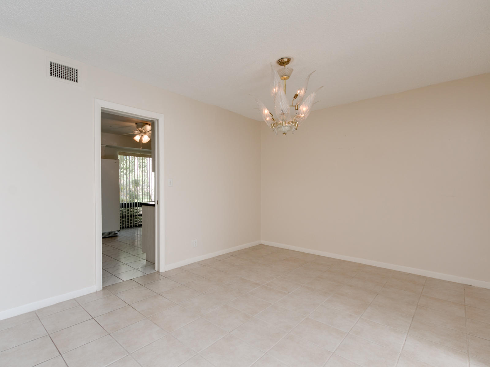 22089 Cocoa Palm Way, Unit 155 Boca Raton, FL 33433 - Photo 13 of 41 22029-15