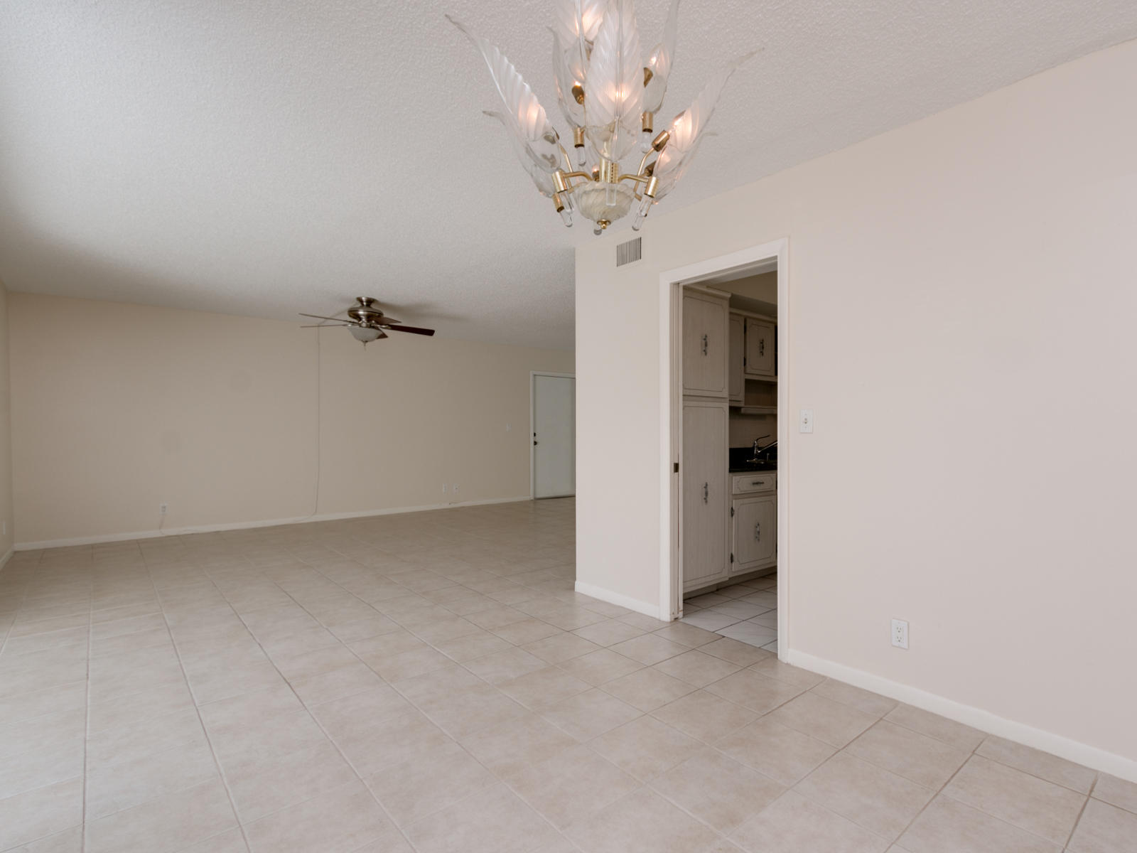 22089 Cocoa Palm Way, Unit 155 Boca Raton, FL 33433 - Photo 14 of 41 22029-16