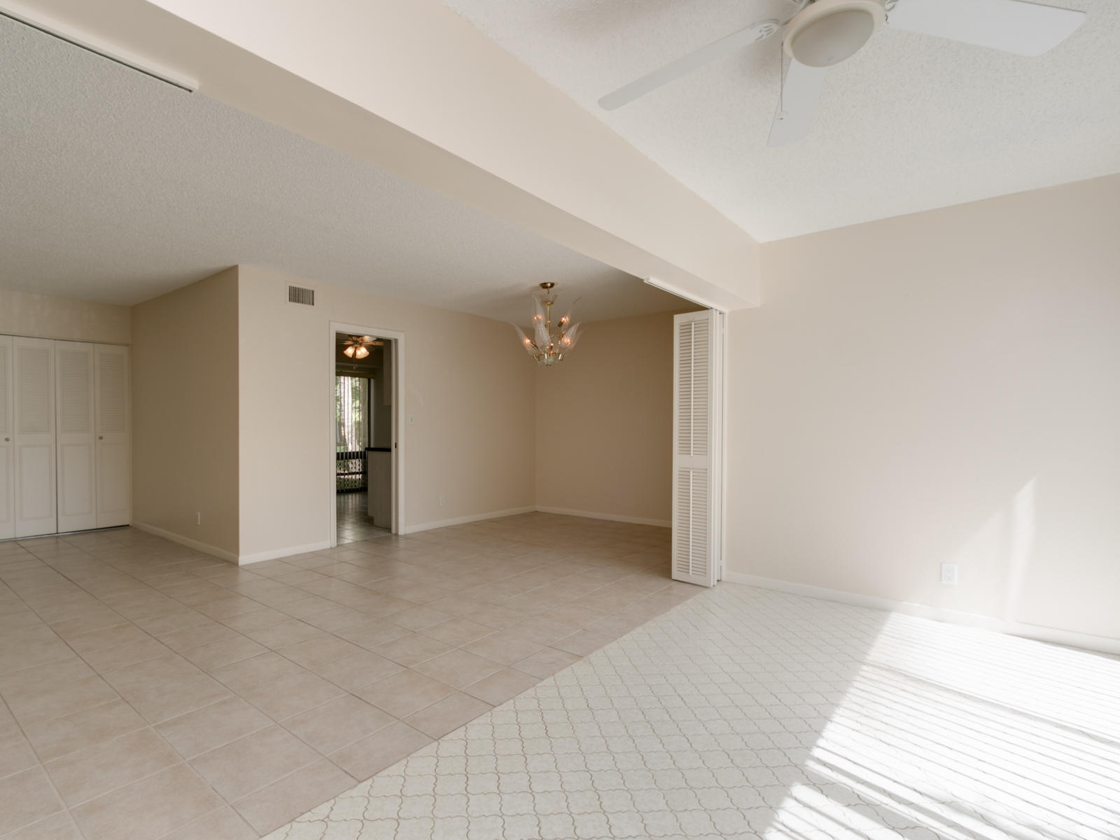22089 Cocoa Palm Way, Unit 155 Boca Raton, FL 33433 - Photo 18 of 41 22029-20