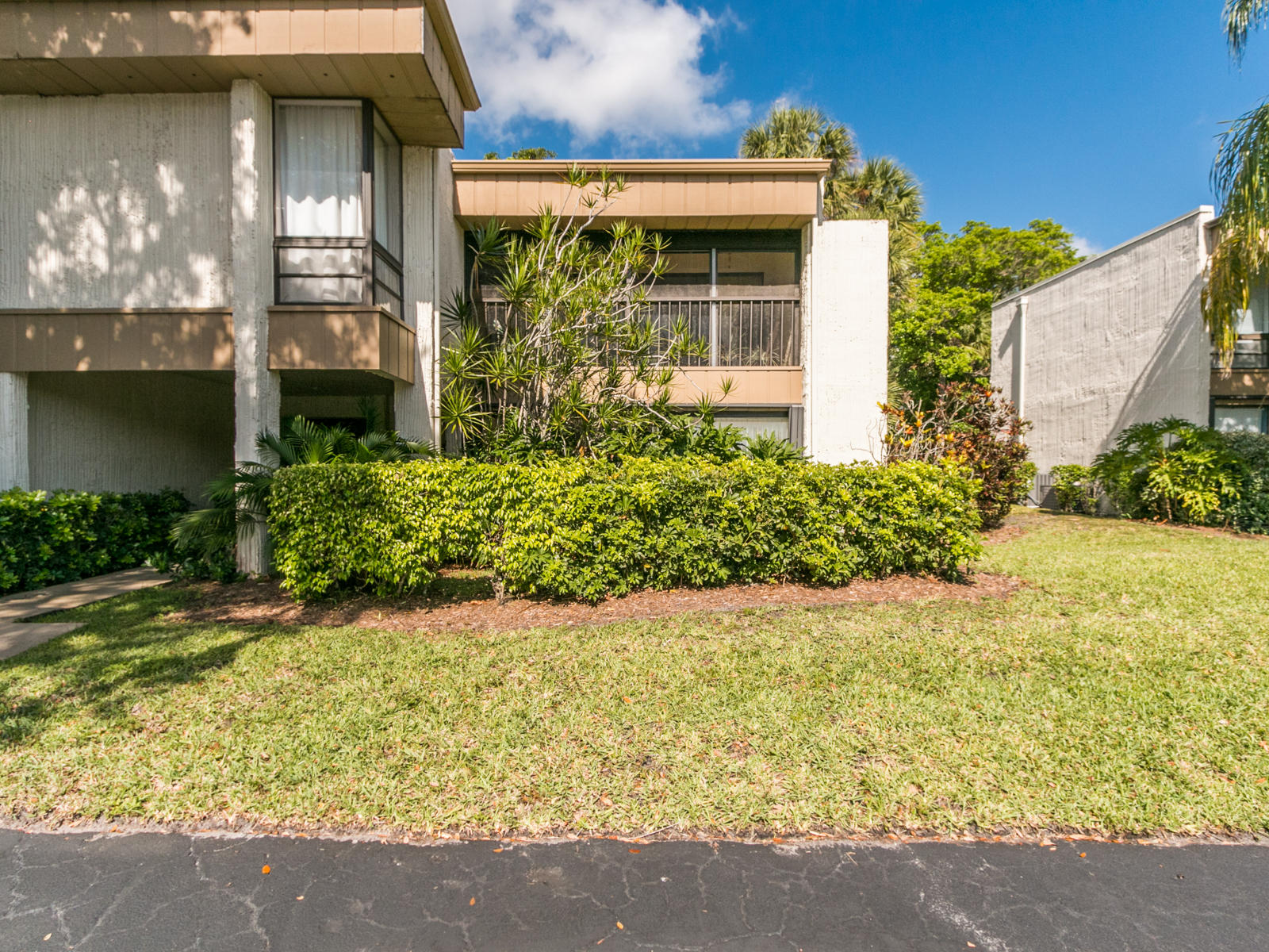22089 Cocoa Palm Way, Unit 155 Boca Raton, FL 33433 - Photo 3 of 41 22029-3