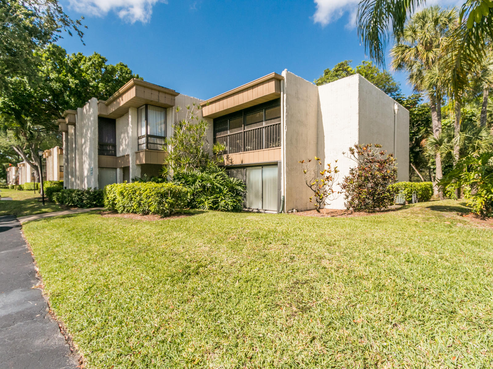 22089 Cocoa Palm Way, Unit 155 Boca Raton, FL 33433 - Photo 4 of 41 22029-4