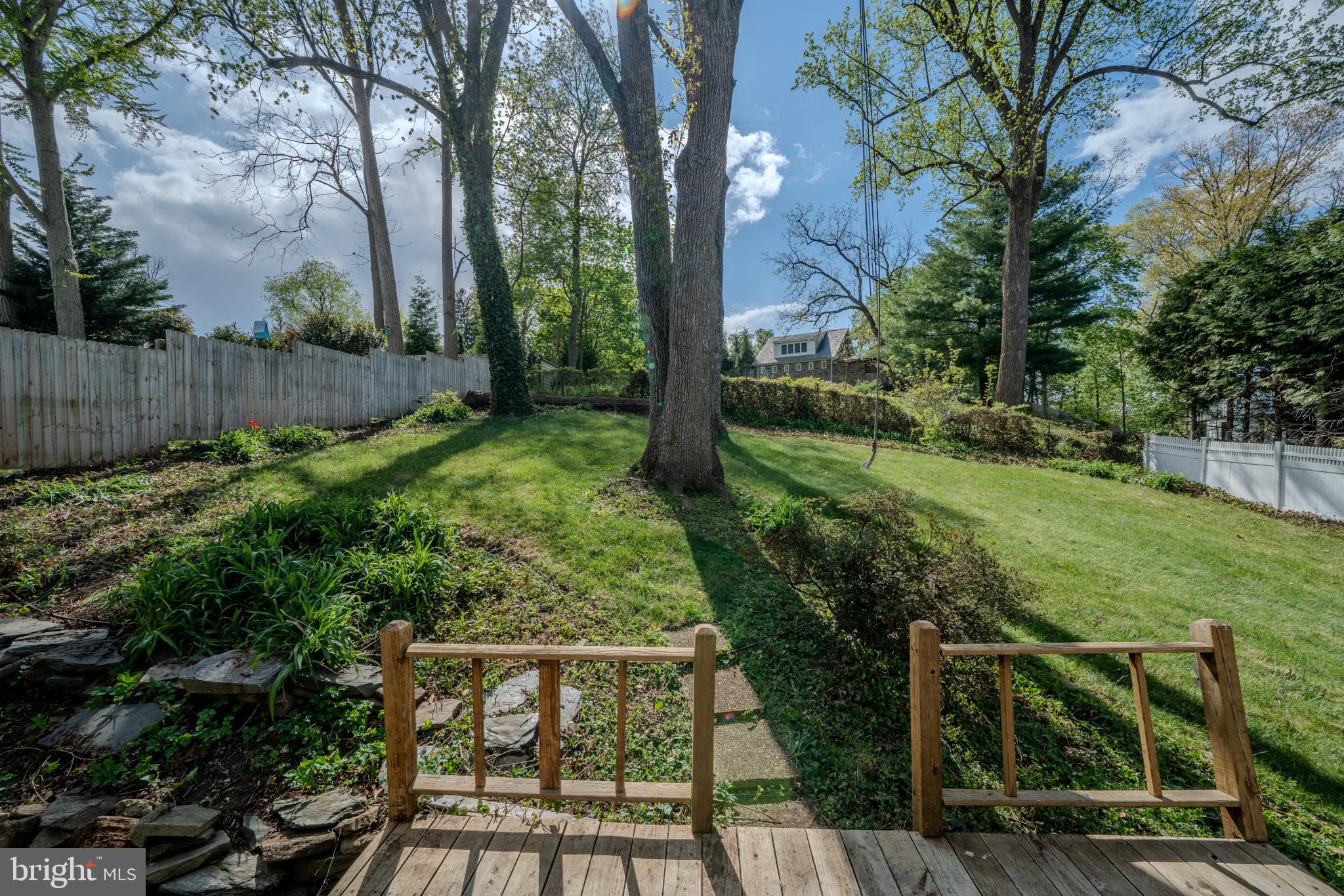 612 Brookside Avenue Wayne, PA 19087 - Photo 32 of 35 Private backyard