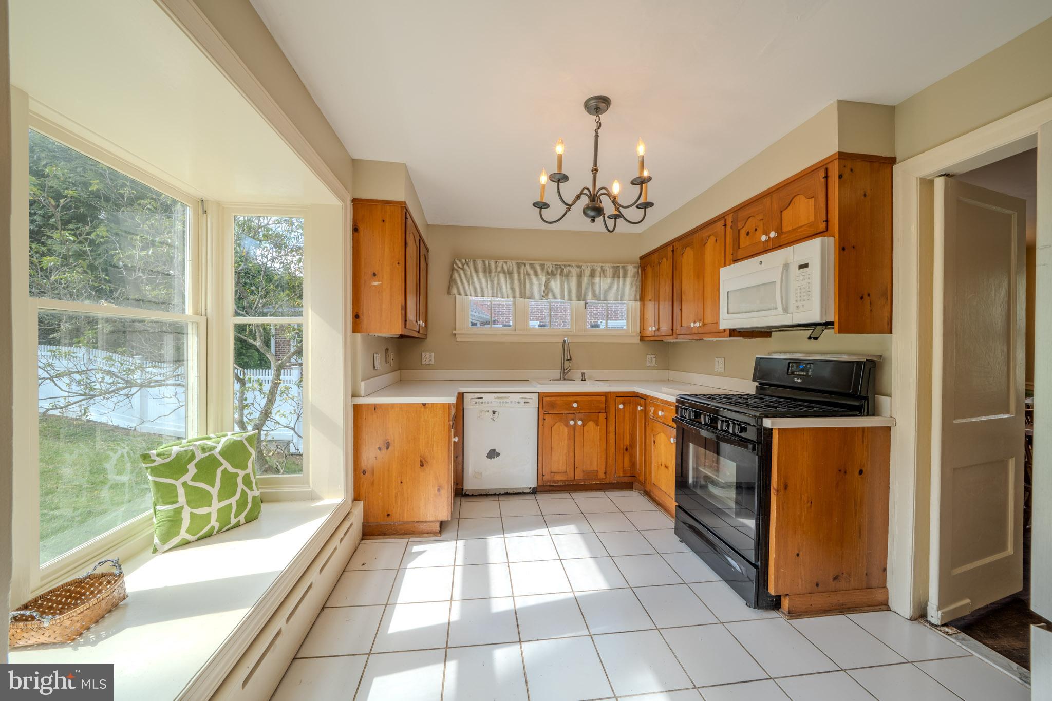 612 Brookside Avenue Wayne, PA 19087 - Photo 10 of 35