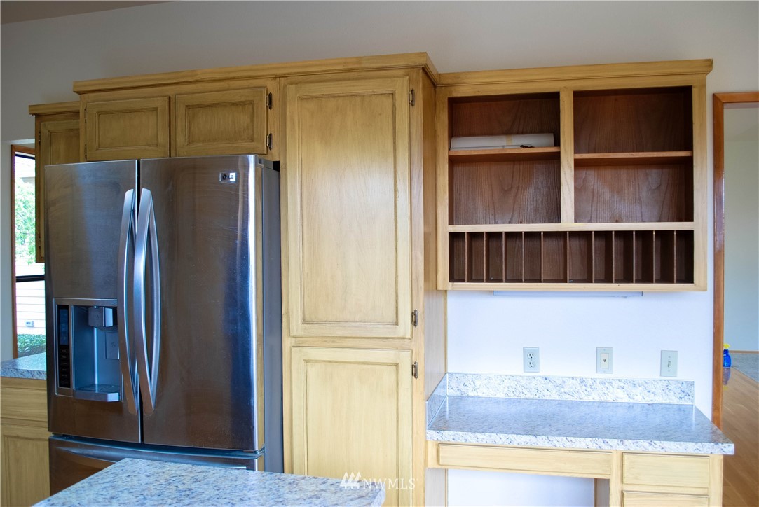 847 Southwest Echo Loop Oak Harbor, WA 98277 - Photo 11 of 24 Gallery Image 11