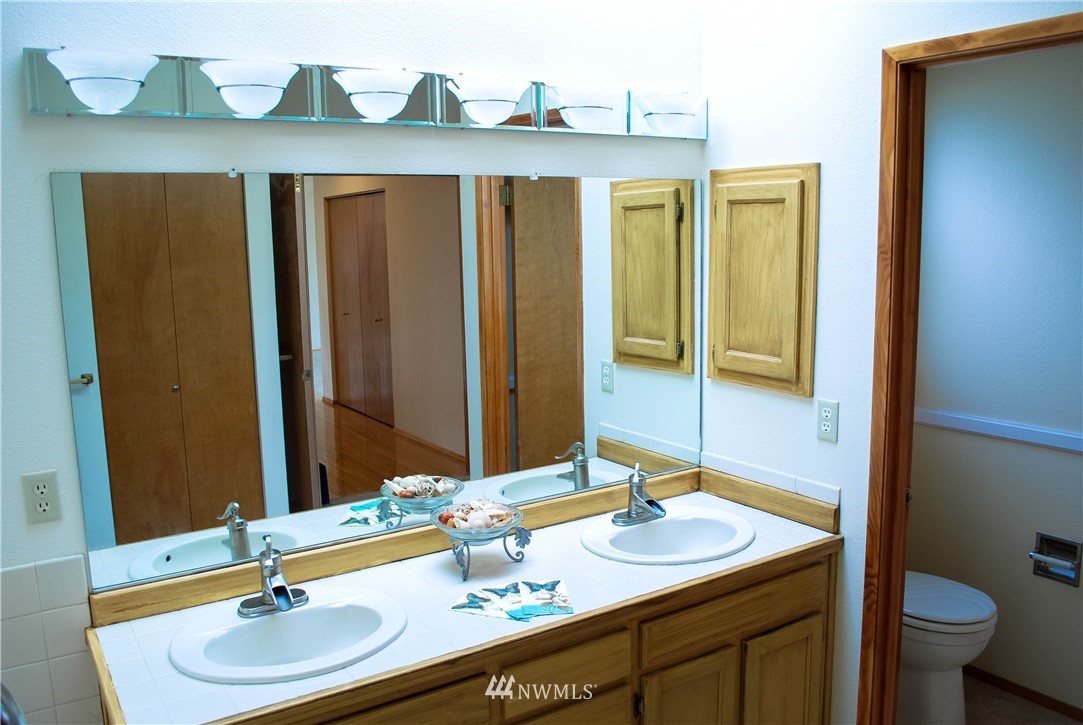 847 Southwest Echo Loop Oak Harbor, WA 98277 - Photo 18 of 24 Gallery Image 18