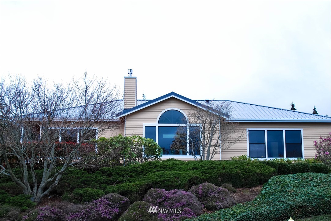 847 Southwest Echo Loop Oak Harbor, WA 98277 - Photo 4 of 24 Gallery Image 4