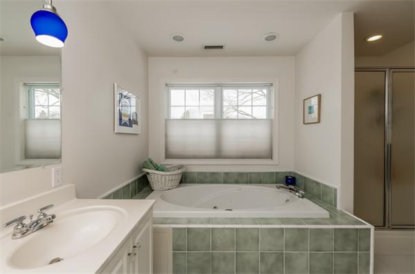2 Ida Road Marblehead, MA 01945 - Photo 15 of 30