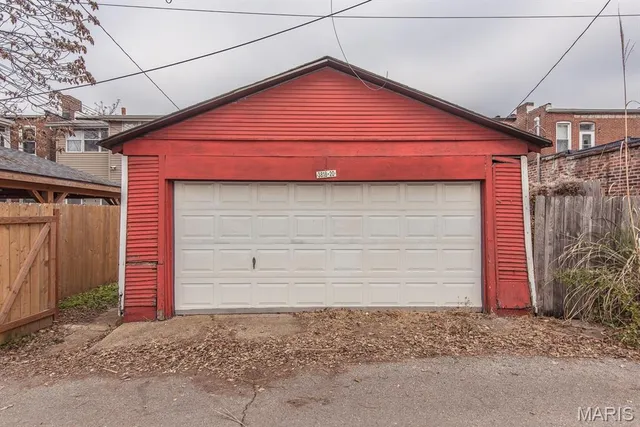 $250,000 | 3818 Wyoming Street, St. Louis, MO 63116