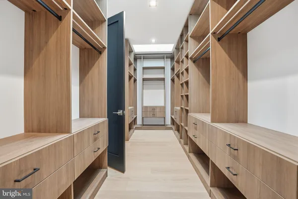 $3,999,999 | 6910 Bright Avenue, McLean, VA 22101