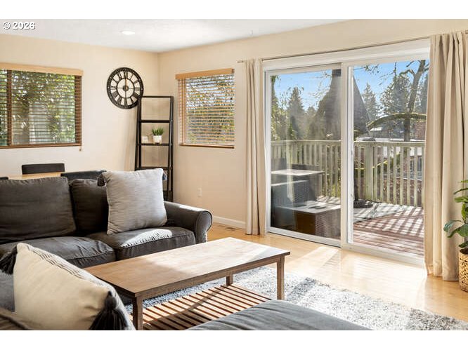 2738 Southwest Moss Street Portland, OR 97219 - Photo 4 of 46