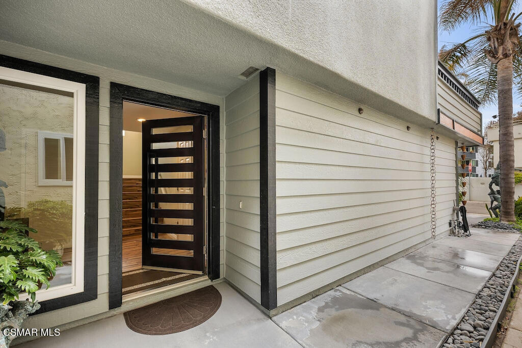 3237 Playa Court Oxnard, CA 93035 - Photo 7 of 48 a view of outdoor space and deck kitchen