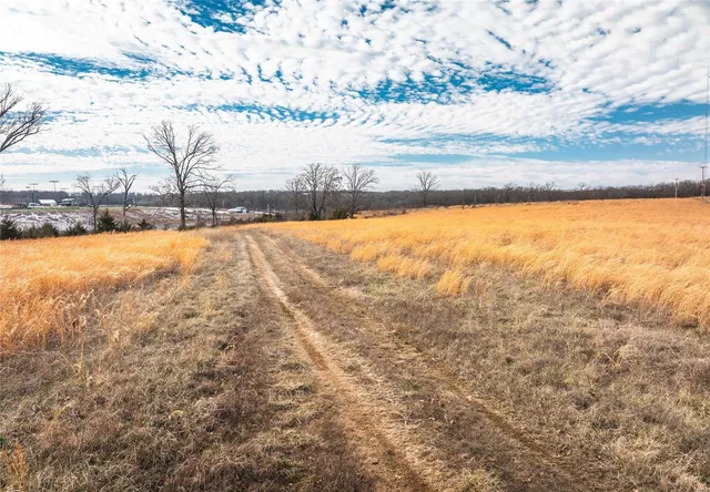 $695,000 | 0 Camping Paradise Road, Roach, MO 65787