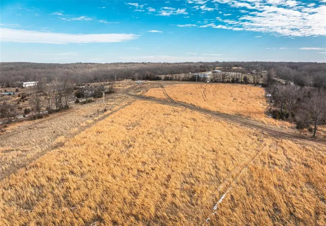 $695,000 | 0 Camping Paradise Road, Roach, MO 65787