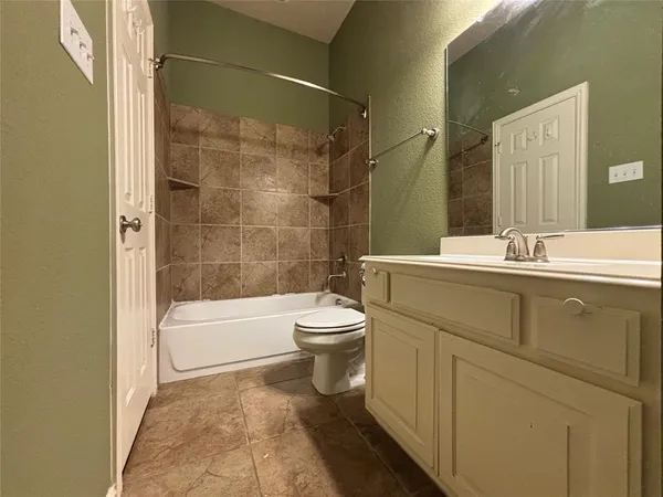 $3,800 | 7812 Edgeglen Trail, Sachse, TX 75048