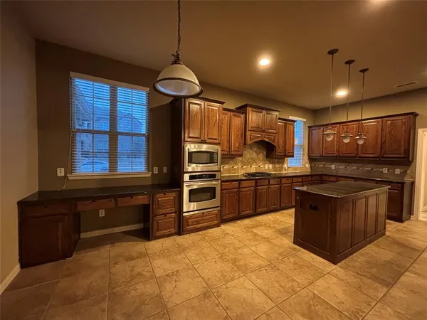 $3,800 | 7812 Edgeglen Trail, Sachse, TX 75048