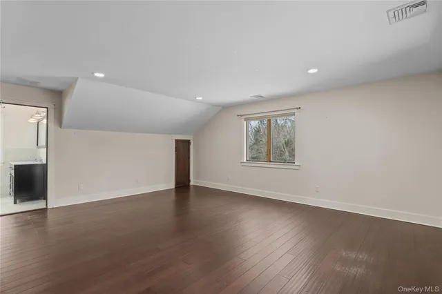 $4,575 | 600 Cantitoe Street, Unit CARRIAGE HOUSE, Bedford, NY 10506