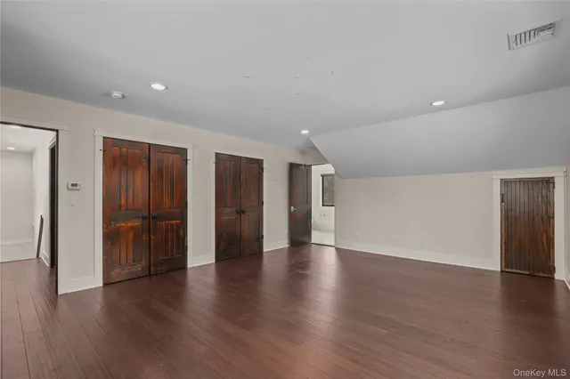 $4,575 | 600 Cantitoe Street, Unit CARRIAGE HOUSE, Bedford, NY 10506