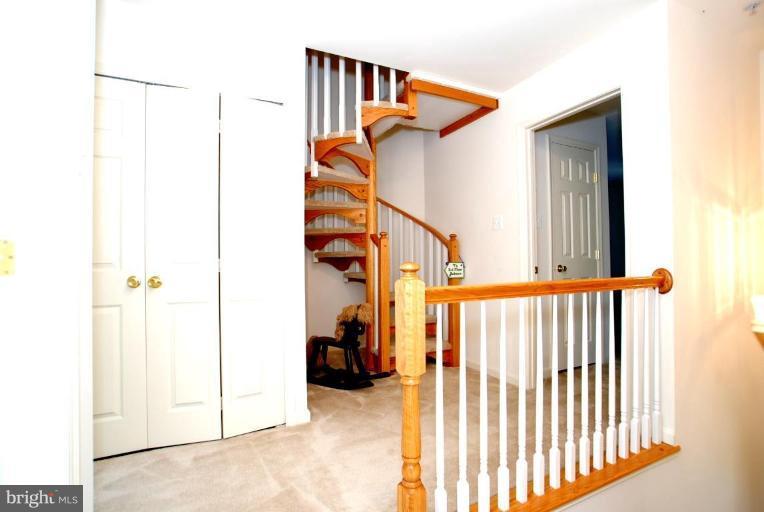 9215 Whitney Street Silver Spring, MD 20901 - Photo 13 of 16 Staircase
