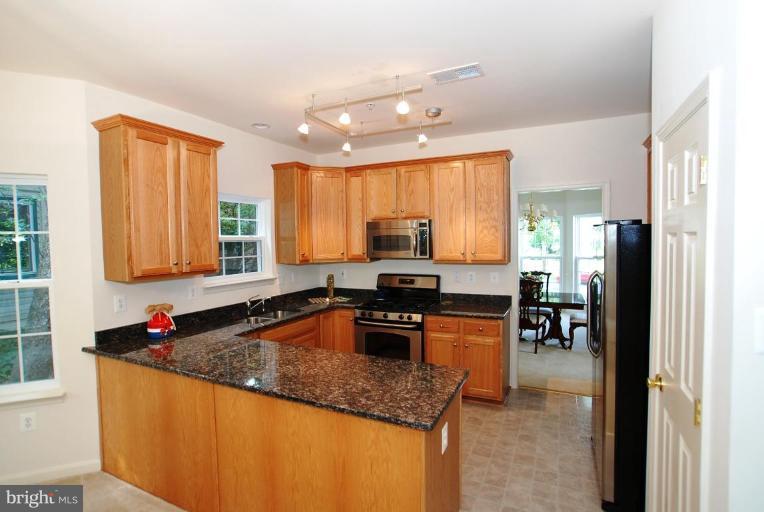 9215 Whitney Street Silver Spring, MD 20901 - Photo 4 of 16 Kitchen