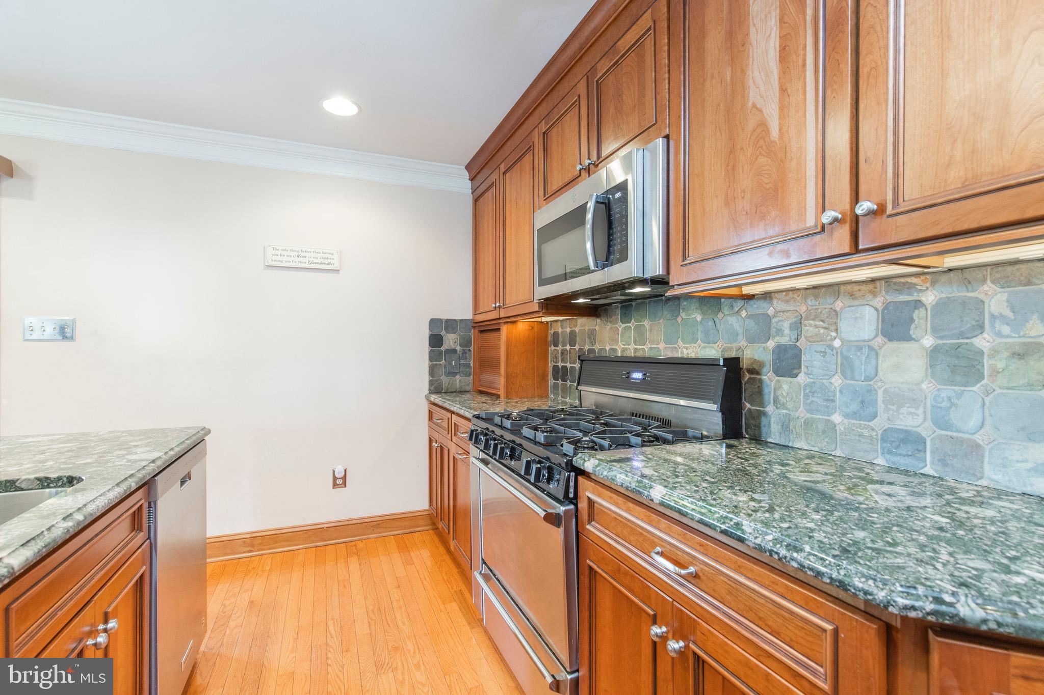 832 Hood Road Swarthmore, PA 19081 - Photo 8 of 28 Kitchen