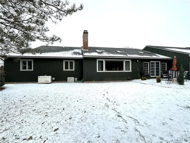 $450,000 | 116 Spyglass Lane, Manlius, NY 13066