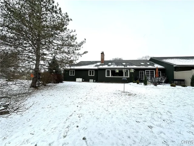 $450,000 | 116 Spyglass Lane, Manlius, NY 13066