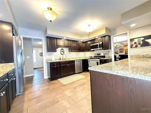 $450,000 | 116 Spyglass Lane, Manlius, NY 13066