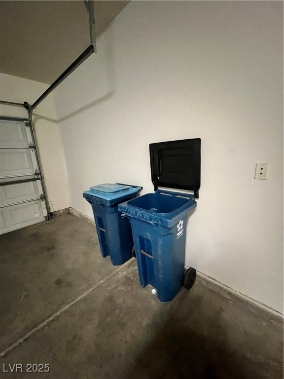 2152 Quarry Ridge Street, Unit 103 Las Vegas, NV 89117 - Photo 13 of 43 View of garage