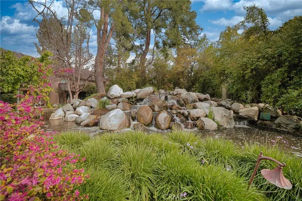 $509,999 | 7101 Farralone Avenue, Unit 135, Canoga Park, CA 91303