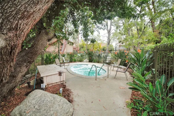 $509,999 | 7101 Farralone Avenue, Unit 135, Canoga Park, CA 91303