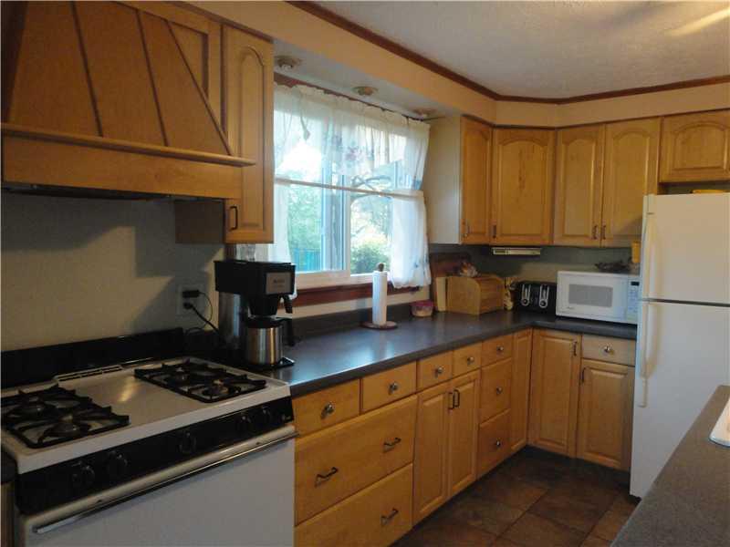 402 Boyers Road Harrisville, PA 16038 - Photo 4 of 5 Kitchen.
