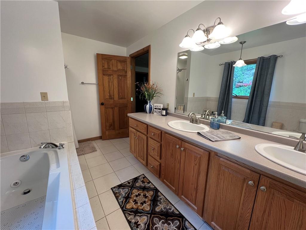 133 Woodcrest Road Butler, PA 16002 - Photo 17 of 50
