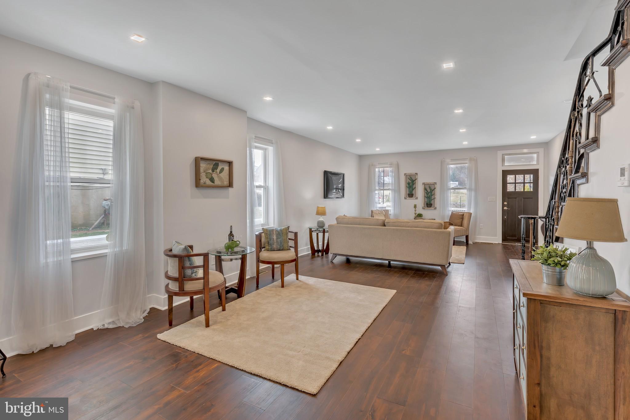 409 Holstein Street Bridgeport, PA 19405 - Photo 4 of 29