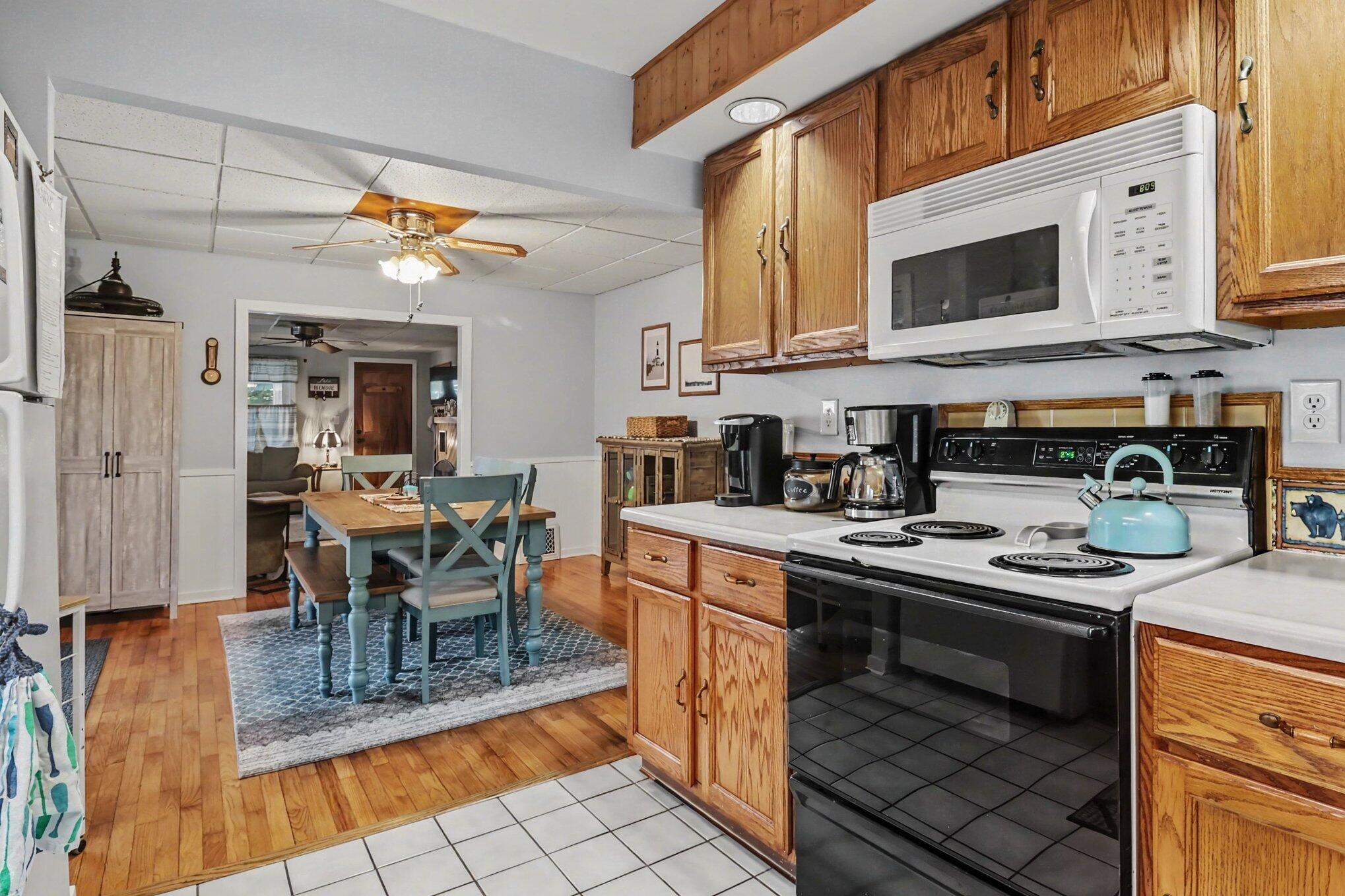 5989 Barnhart Road Ludington, MI 49431 - Photo 30 of 56 KITCHEN