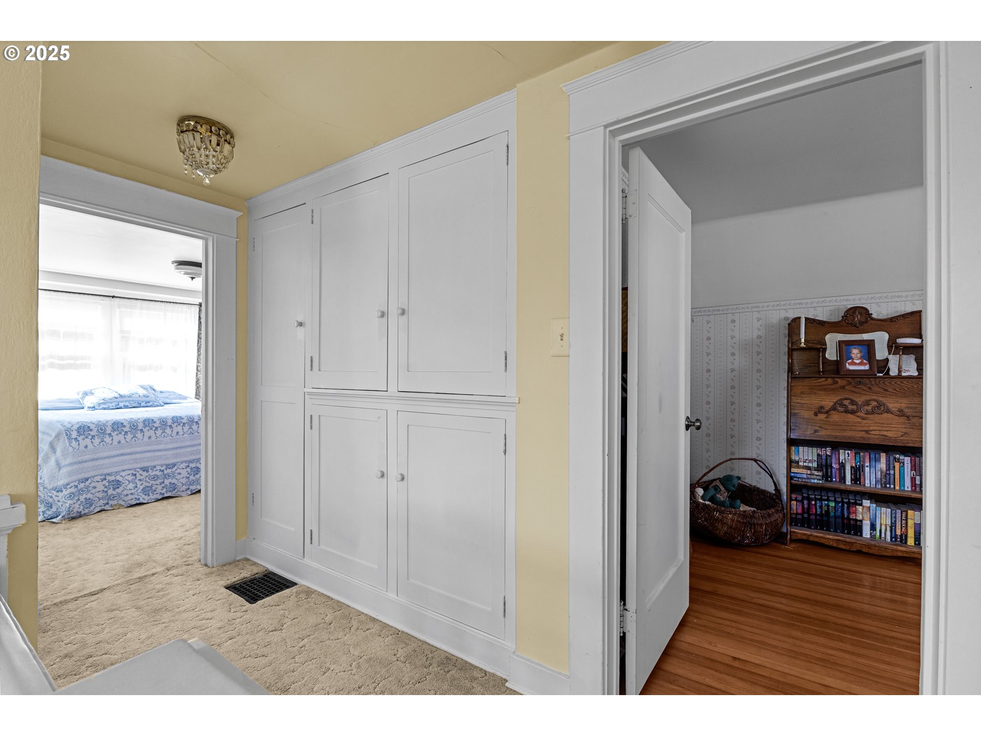 1112 Spruce Street Myrtle Point, OR 97458 - Photo 31 of 47 a view of an entryway with wooden floor