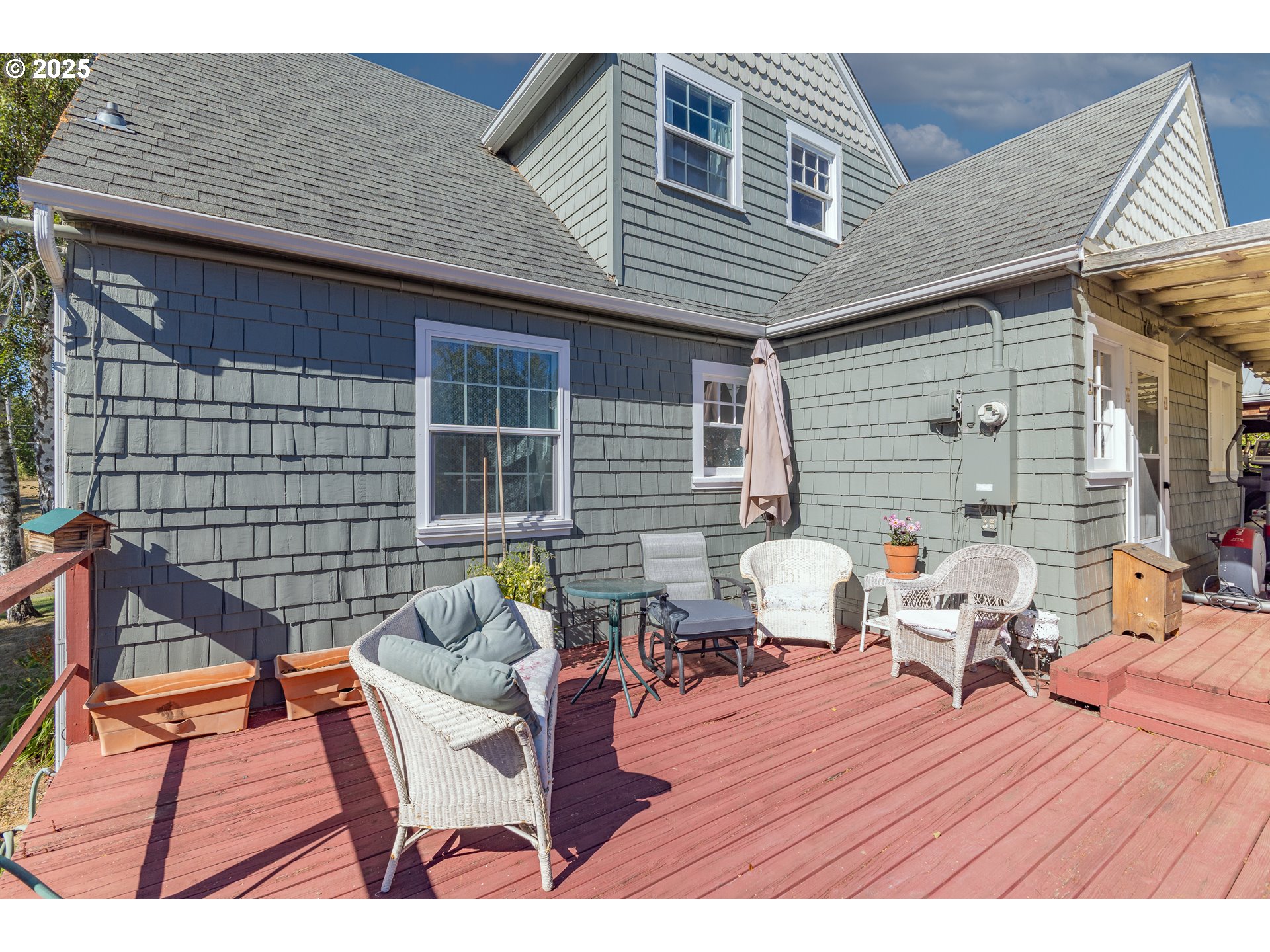 1112 Spruce Street Myrtle Point, OR 97458 - Photo 43 of 47 a view of a patio with couple of chairs