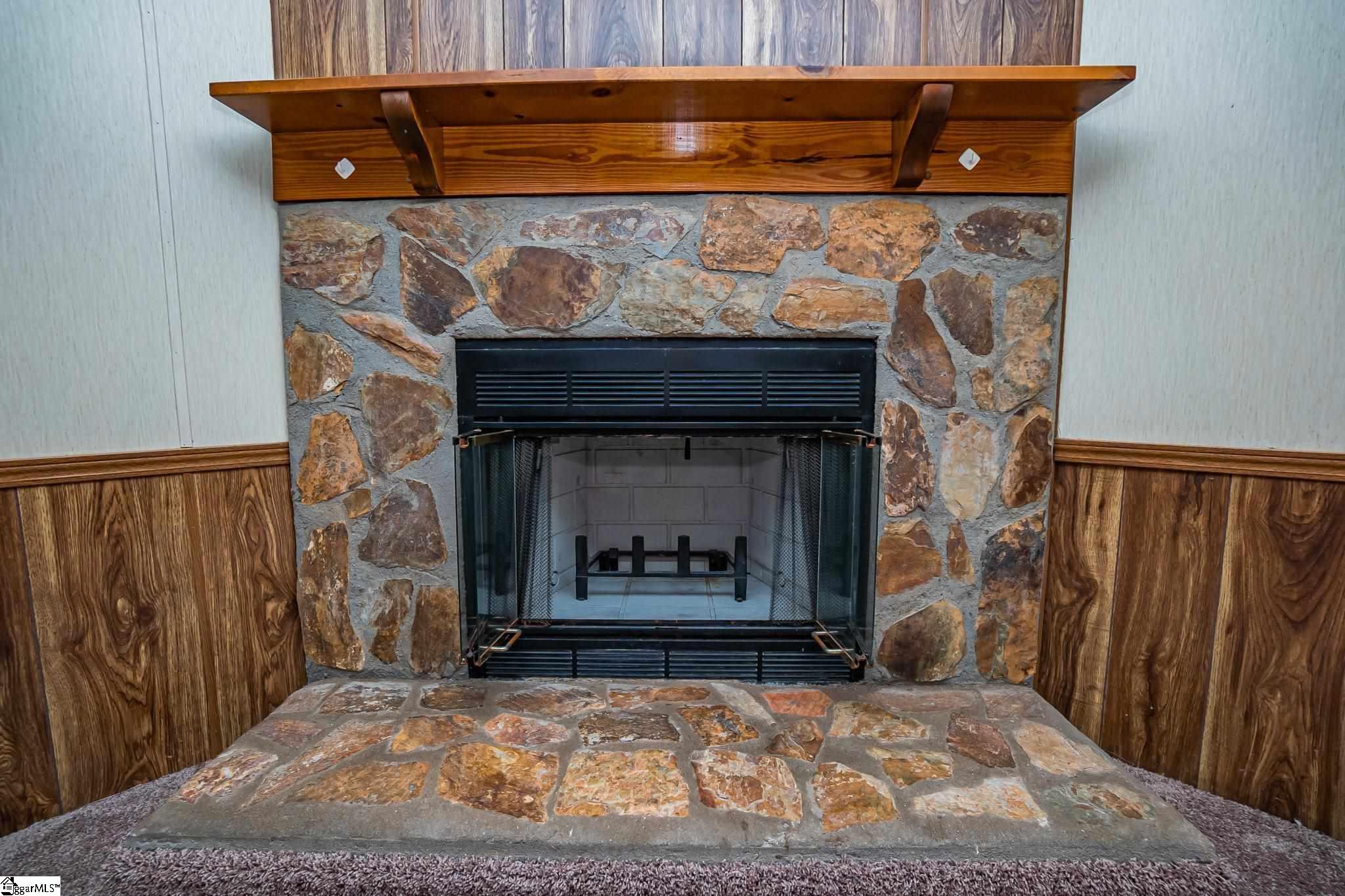 1083 Gilliam Road Greer, SC 29651 - Photo 4 of 26