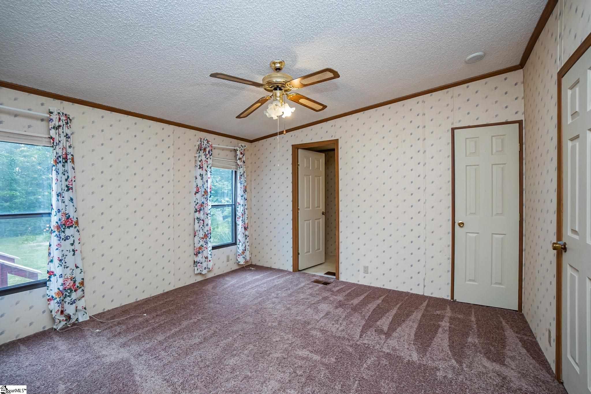 1083 Gilliam Road Greer, SC 29651 - Photo 5 of 26