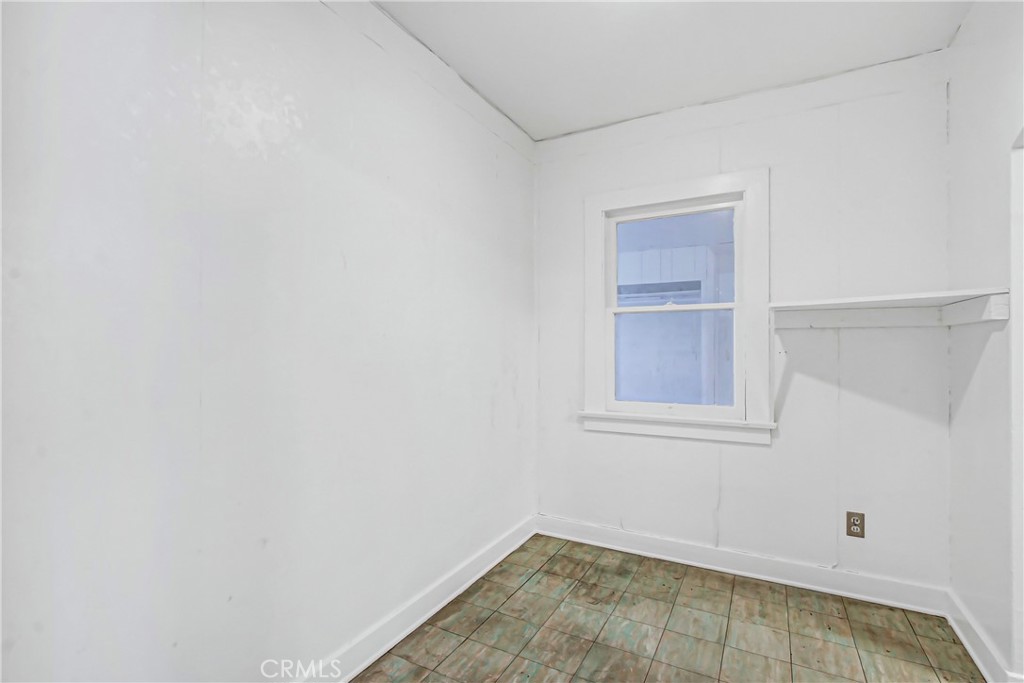3463 Washington Street Riverside, CA 92504 - Photo 16 of 24 a view of a room that has a window in it
