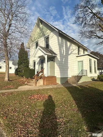 $139,900 | 323 Lincoln Street, Miles, IA 52064