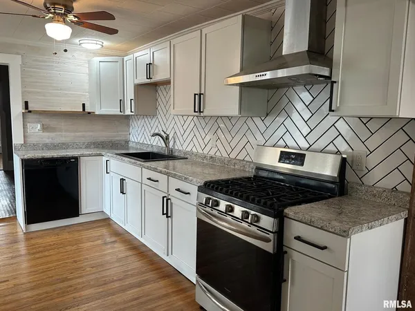 $139,900 | 323 Lincoln Street, Miles, IA 52064