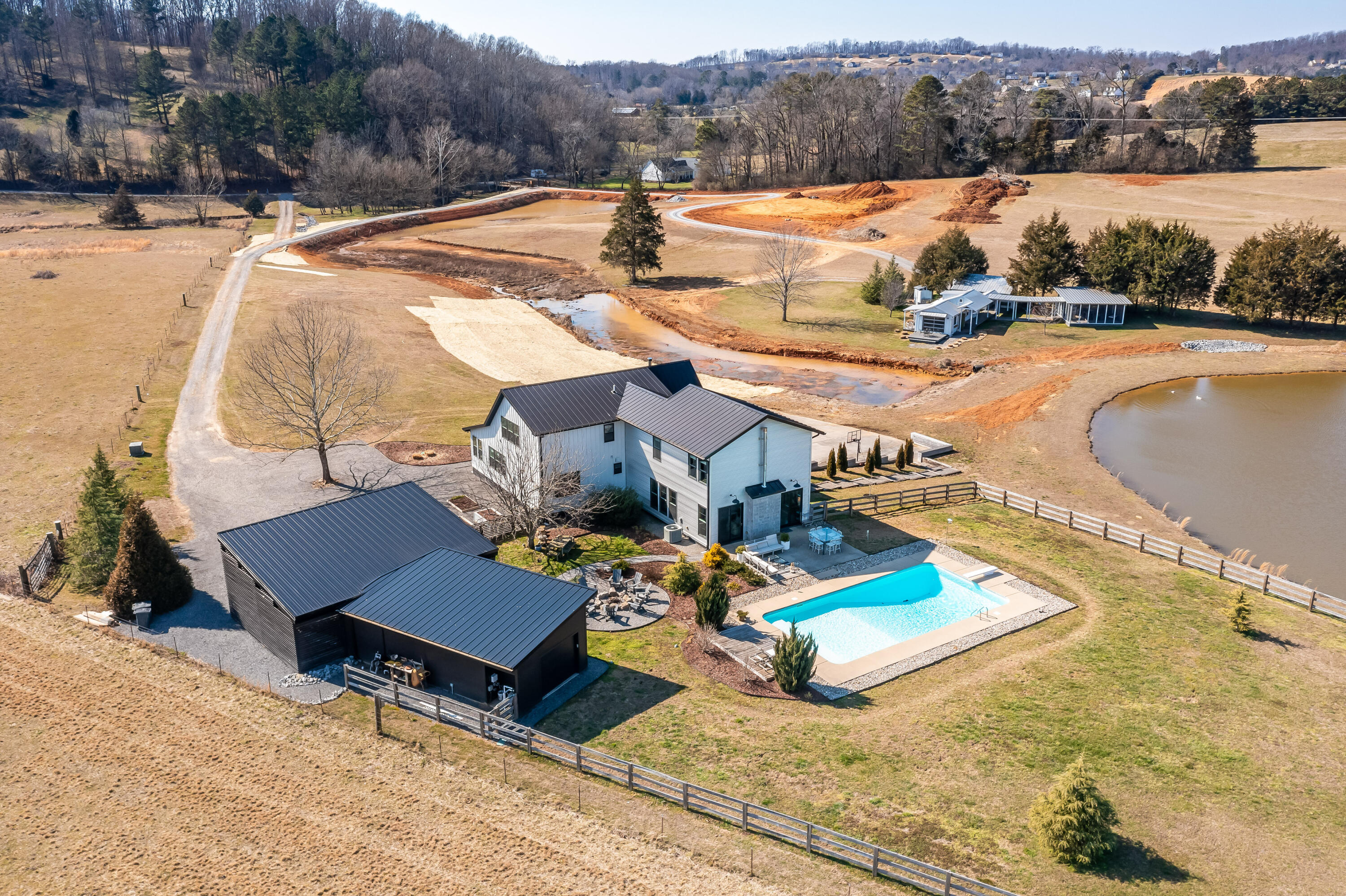 325-331 Red Hill Valley Road Southeast Cleveland, TN 37323 - Photo 20 of 97 325_Red_Hill_Valley_Rd_0030