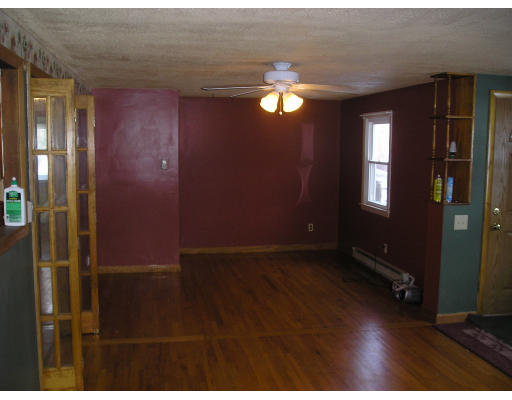 105 Sandy Hill Road Northampton, MA 01062 - Photo 3 of 4